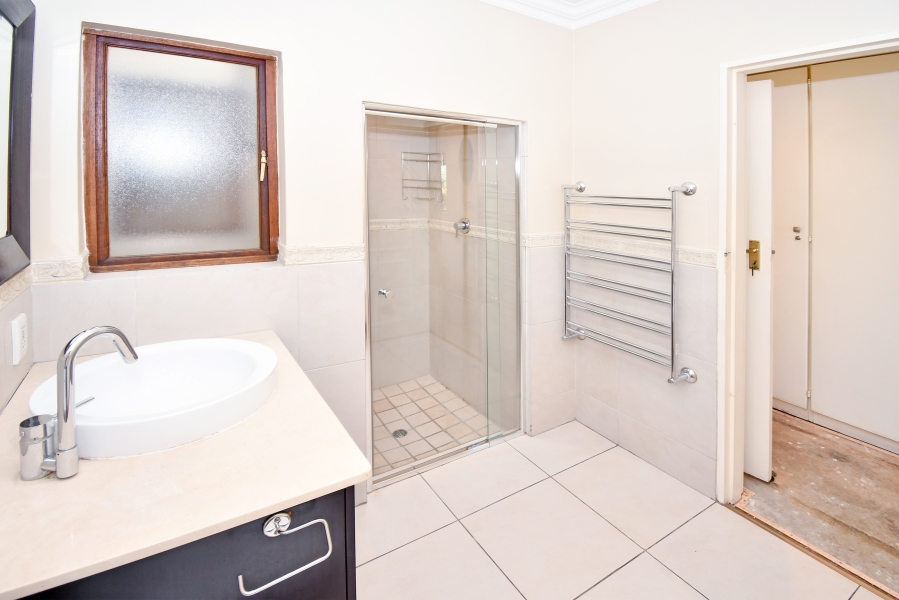 4 Bedroom Property for Sale in Lonehill Gauteng