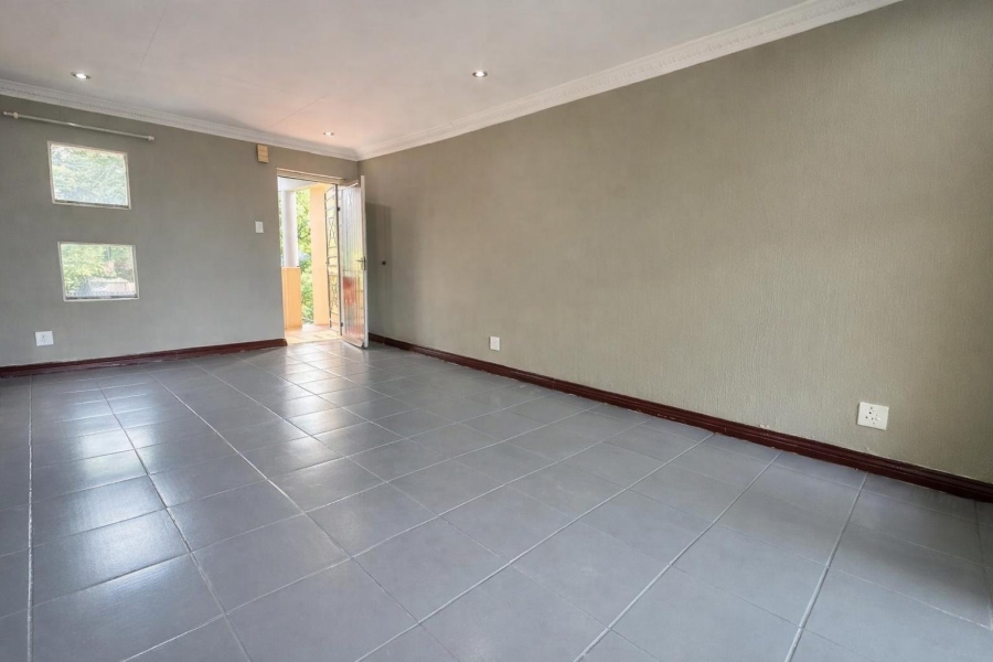 2 Bedroom Property for Sale in Bryanston Gauteng