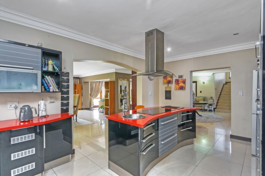 5 Bedroom Property for Sale in Summerset Gauteng