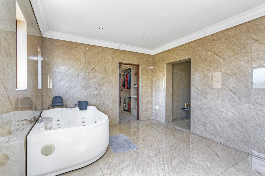 5 Bedroom Property for Sale in Summerset Gauteng