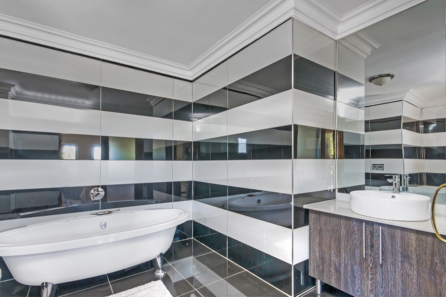 5 Bedroom Property for Sale in Summerset Gauteng