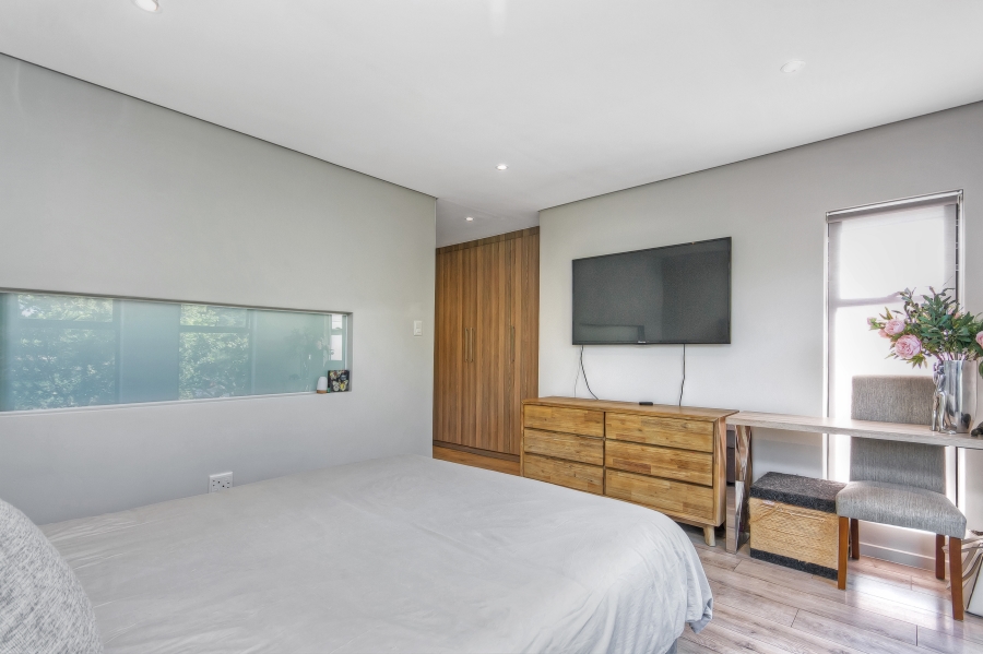 4 Bedroom Property for Sale in Crowthorne AH Gauteng