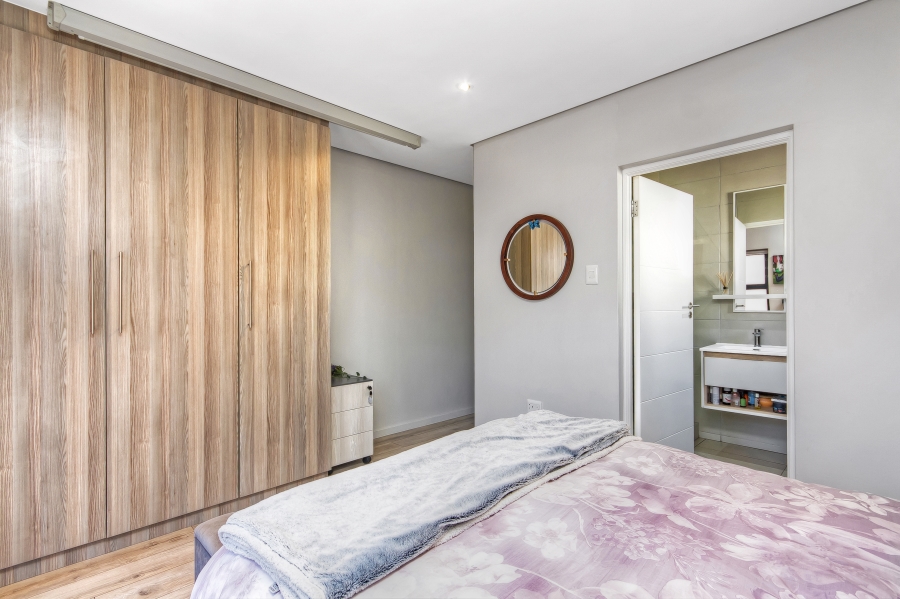 4 Bedroom Property for Sale in Crowthorne AH Gauteng