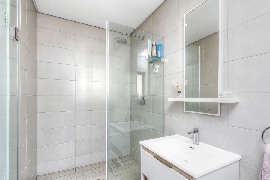 4 Bedroom Property for Sale in Crowthorne AH Gauteng