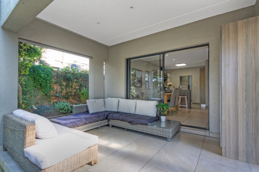 4 Bedroom Property for Sale in Crowthorne AH Gauteng