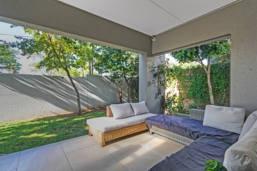 4 Bedroom Property for Sale in Crowthorne AH Gauteng