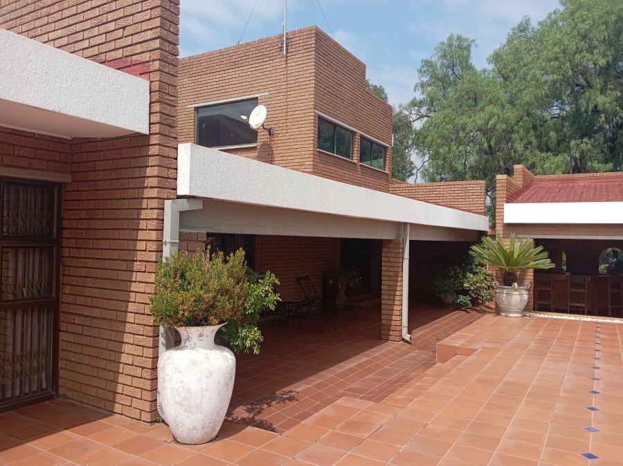 4 Bedroom Property for Sale in Van Der Merwes Kroon Gauteng