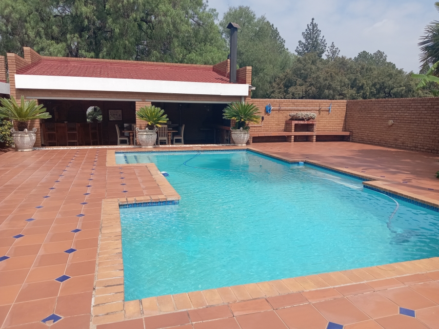 4 Bedroom Property for Sale in Van Der Merwes Kroon Gauteng