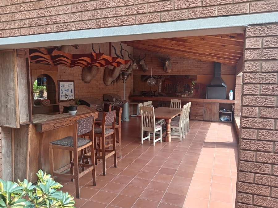 4 Bedroom Property for Sale in Van Der Merwes Kroon Gauteng