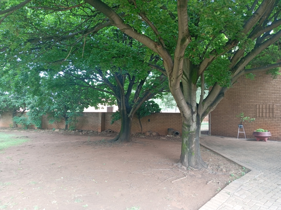 4 Bedroom Property for Sale in Van Der Merwes Kroon Gauteng