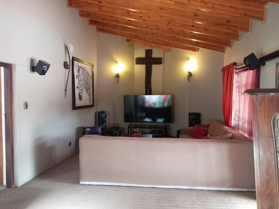 4 Bedroom Property for Sale in Van Der Merwes Kroon Gauteng