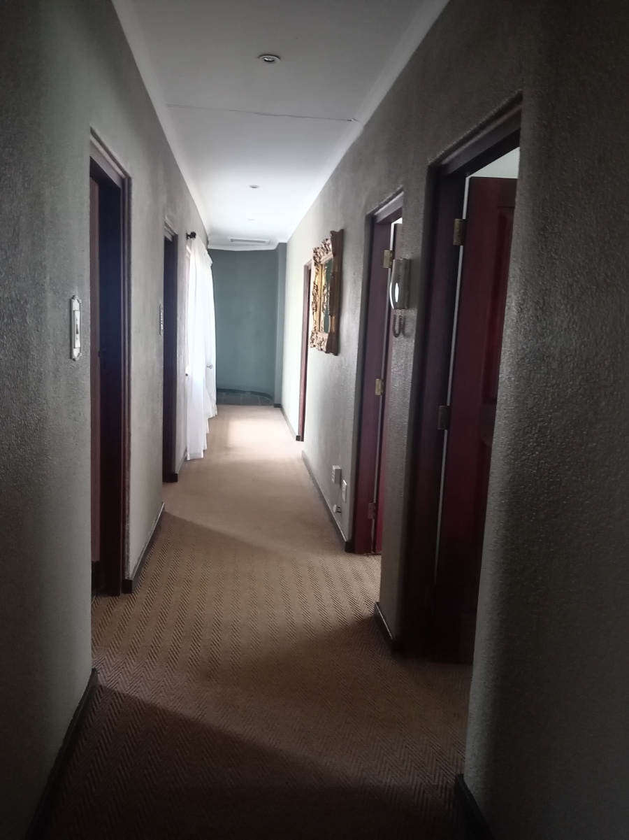 4 Bedroom Property for Sale in Van Der Merwes Kroon Gauteng