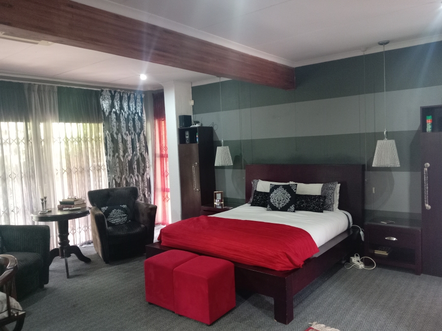 4 Bedroom Property for Sale in Van Der Merwes Kroon Gauteng