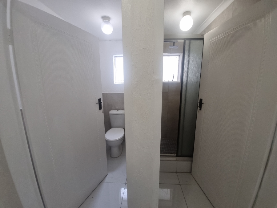 2 Bedroom Property for Sale in Waterkloof Ridge Gauteng