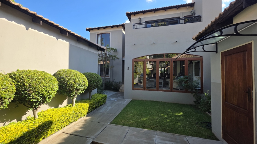 4 Bedroom Property for Sale in Boardwalk Manor Gauteng