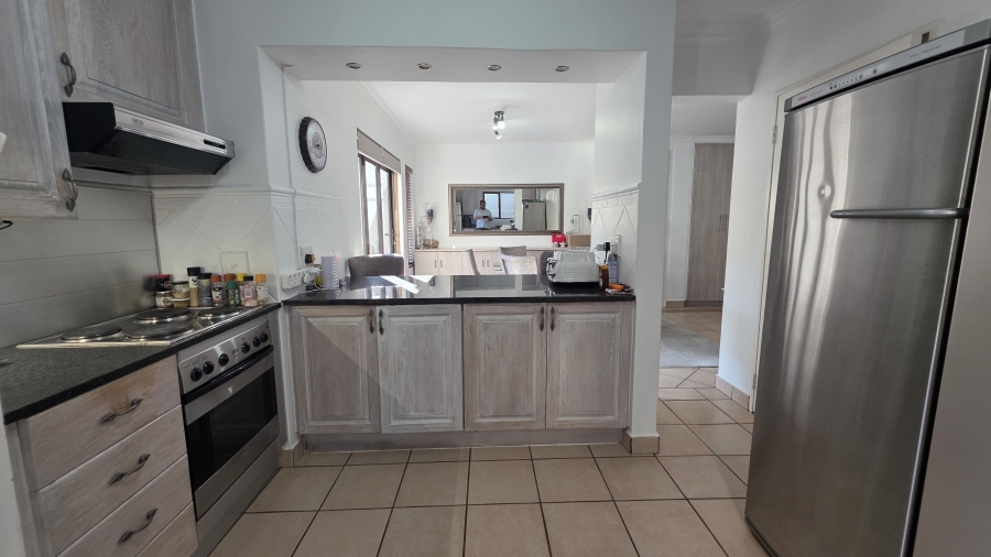 4 Bedroom Property for Sale in Boardwalk Manor Gauteng