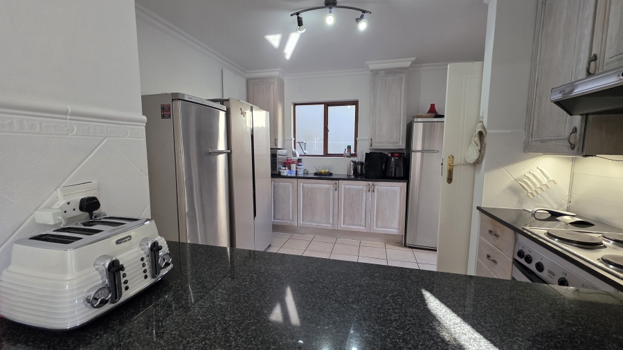 4 Bedroom Property for Sale in Boardwalk Manor Gauteng