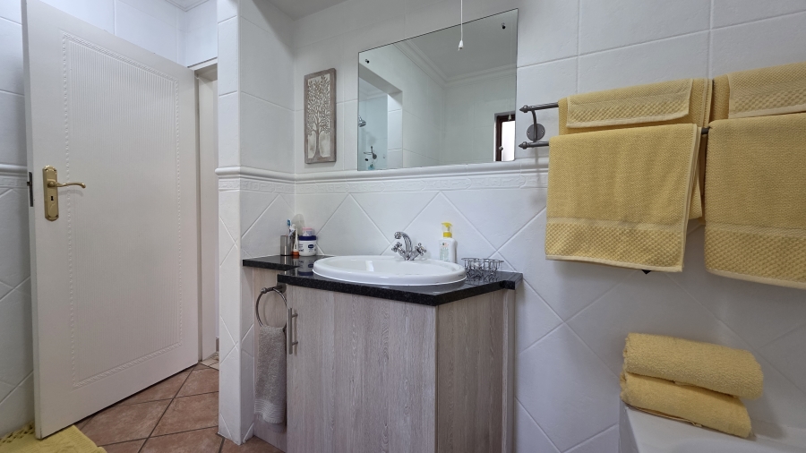 4 Bedroom Property for Sale in Boardwalk Manor Gauteng