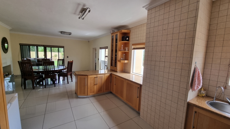 4 Bedroom Property for Sale in Willow Acres Gauteng