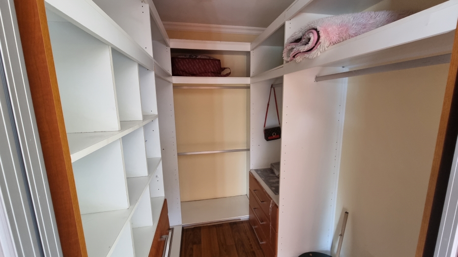 4 Bedroom Property for Sale in Willow Acres Gauteng