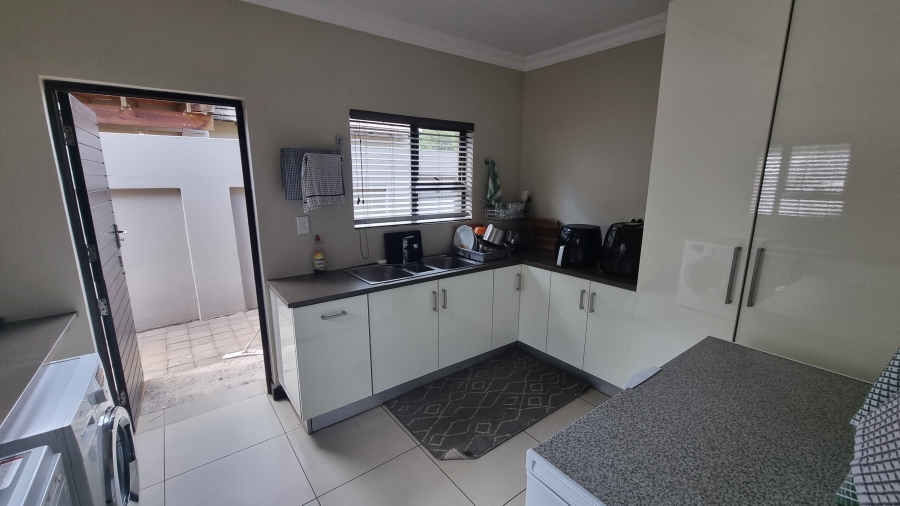 6 Bedroom Property for Sale in Silverwoods Country Estate Gauteng