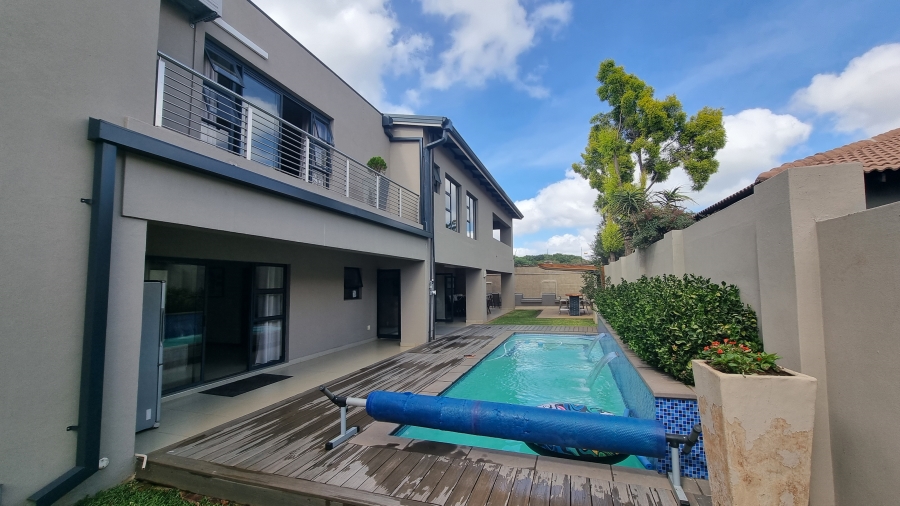 6 Bedroom Property for Sale in Silverwoods Country Estate Gauteng