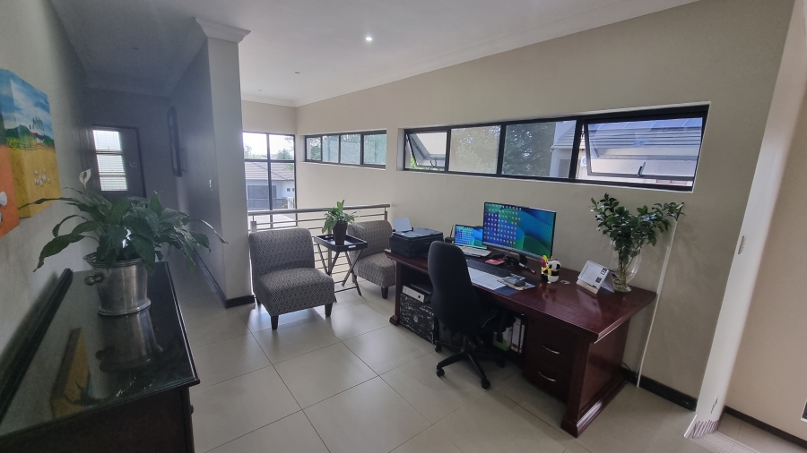 6 Bedroom Property for Sale in Silverwoods Country Estate Gauteng