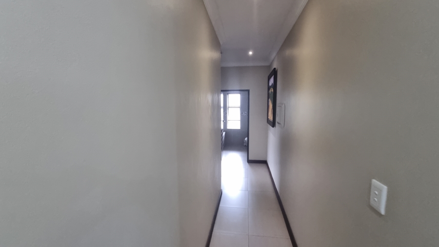 6 Bedroom Property for Sale in Silverwoods Country Estate Gauteng