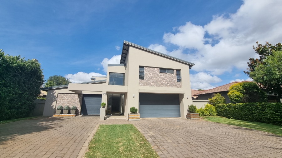 6 Bedroom Property for Sale in Silverwoods Country Estate Gauteng