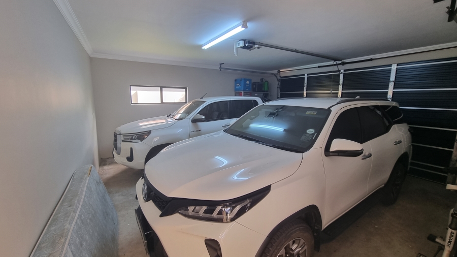 6 Bedroom Property for Sale in Silverwoods Country Estate Gauteng