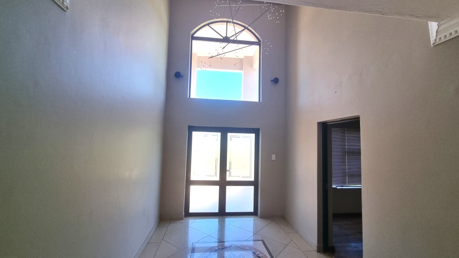 5 Bedroom Property for Sale in Willow Acres Gauteng