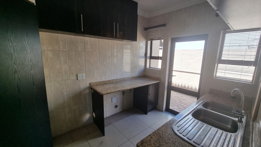5 Bedroom Property for Sale in Willow Acres Gauteng