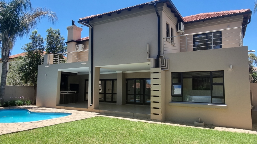 5 Bedroom Property for Sale in Willow Acres Gauteng