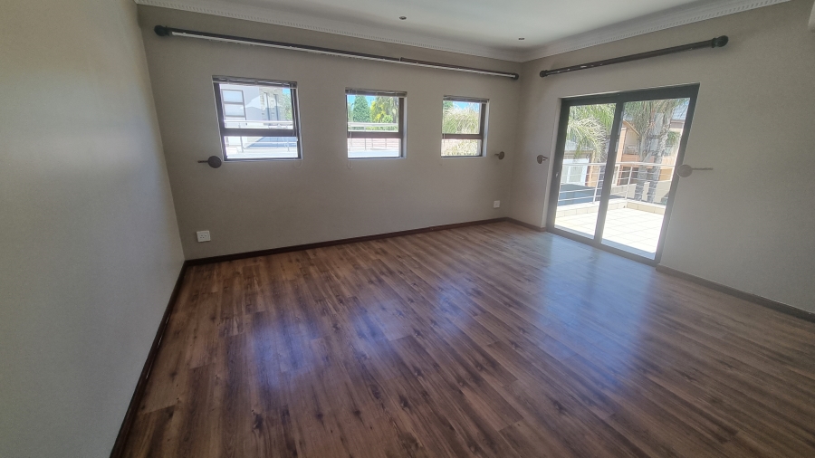 5 Bedroom Property for Sale in Willow Acres Gauteng