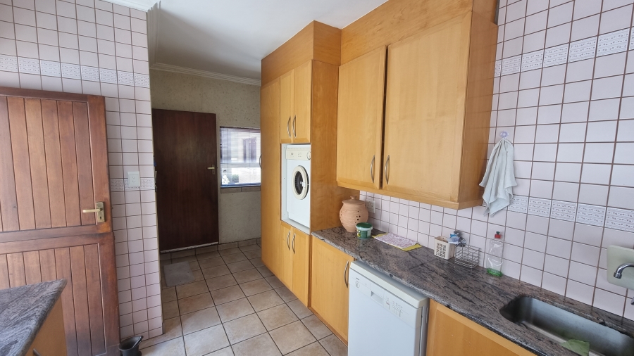 3 Bedroom Property for Sale in Silver Lakes Golf Estate Gauteng