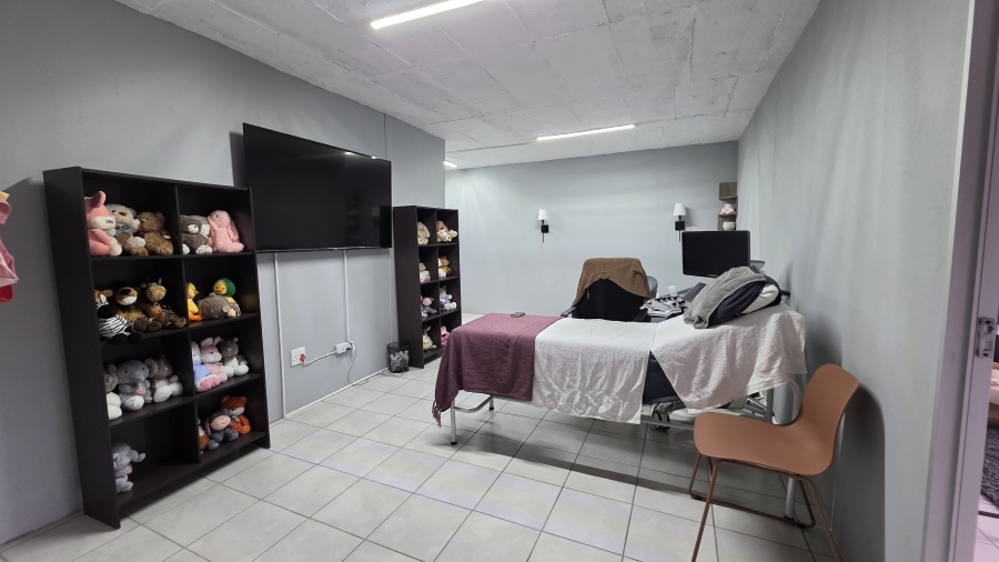 12 Bedroom Property for Sale in Moreleta Park Gauteng