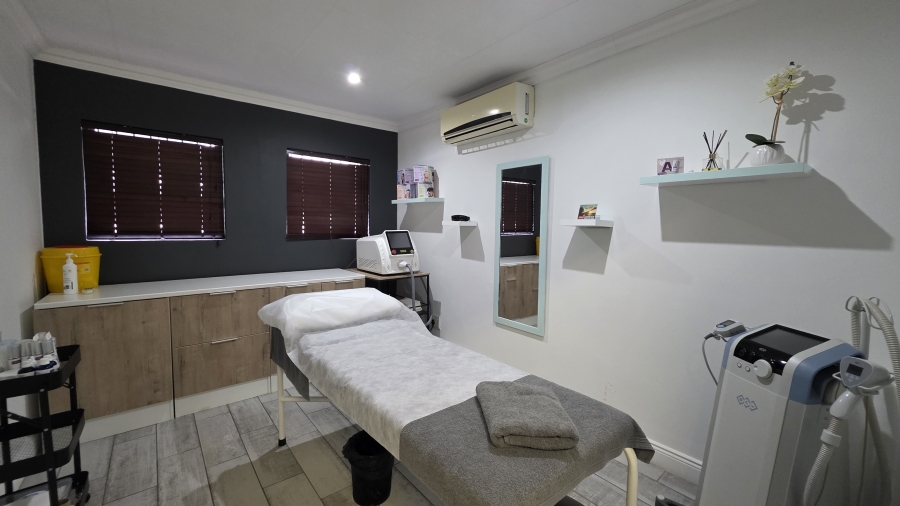 12 Bedroom Property for Sale in Moreleta Park Gauteng