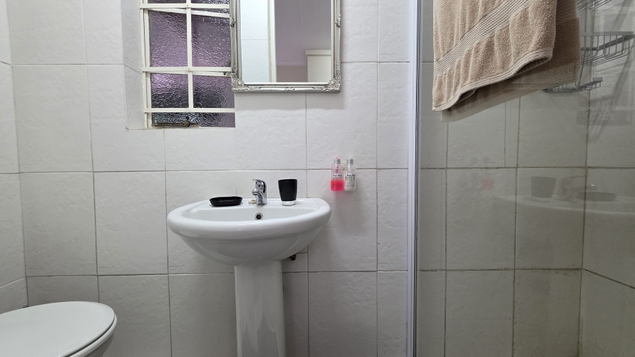 6 Bedroom Property for Sale in Brooklyn Gauteng