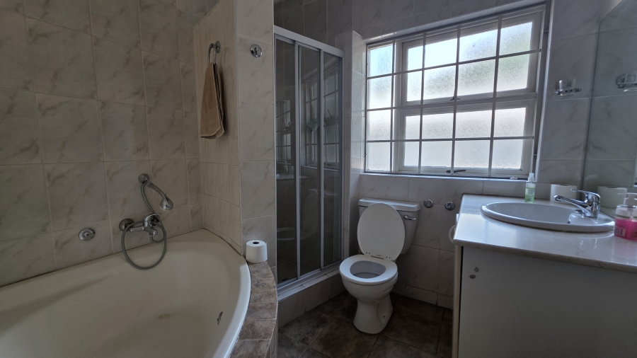 15 Bedroom Property for Sale in Moreleta Park Gauteng