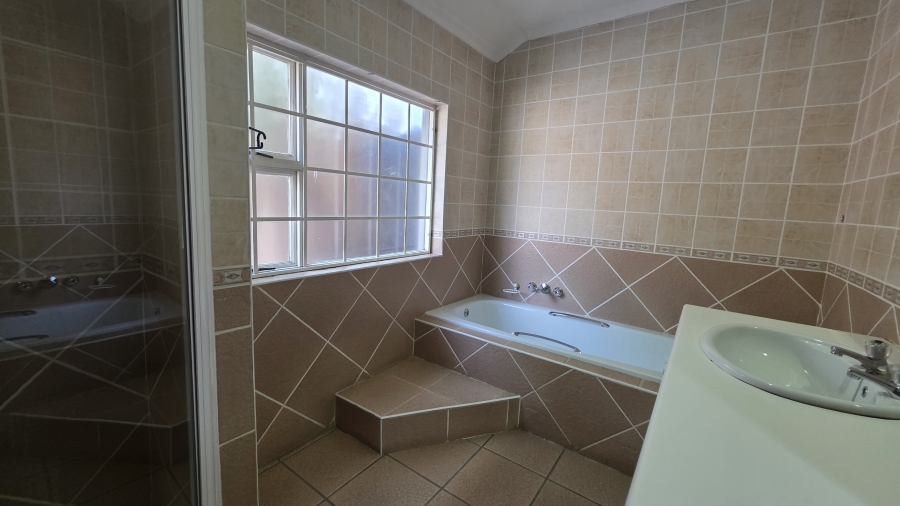 15 Bedroom Property for Sale in Moreleta Park Gauteng