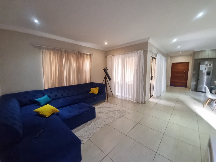 To Let 2 Bedroom Property for Rent in Equestria Gauteng