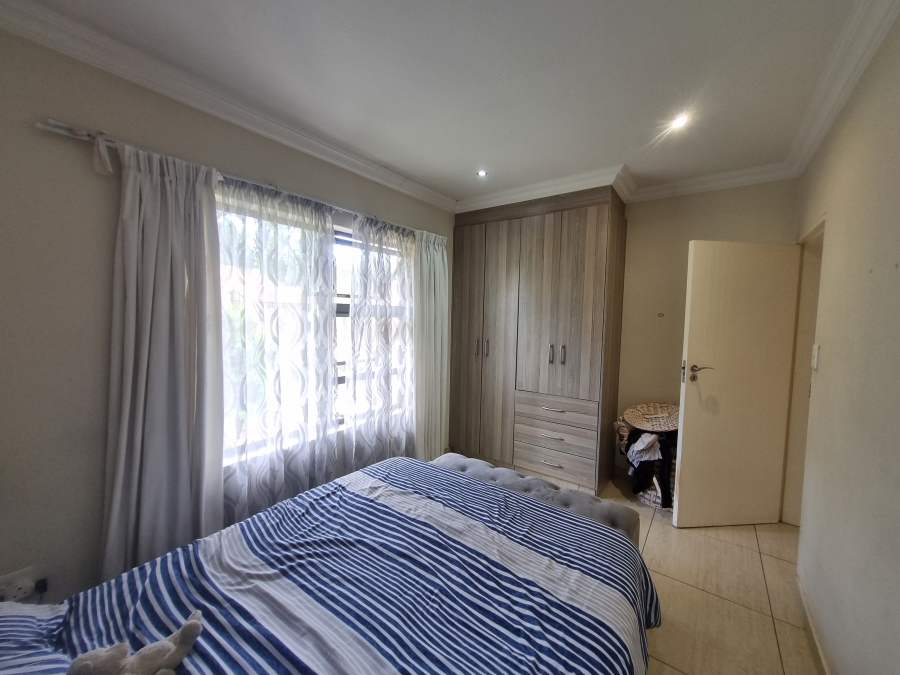 To Let 2 Bedroom Property for Rent in Equestria Gauteng