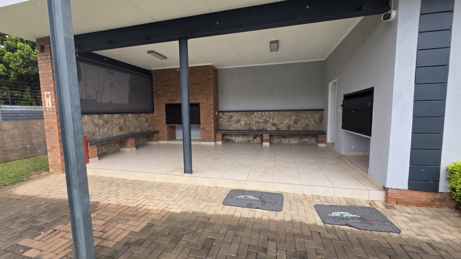 1 Bedroom Property for Sale in Equestria Gauteng