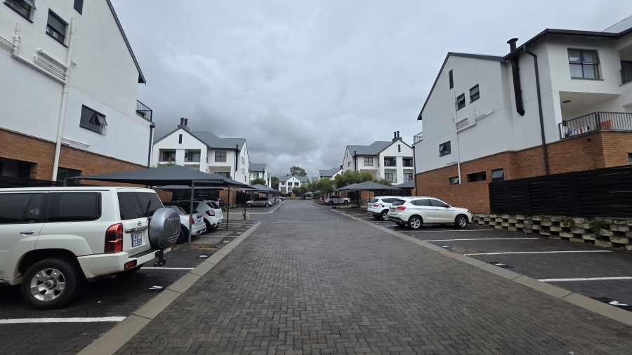 1 Bedroom Property for Sale in Equestria Gauteng