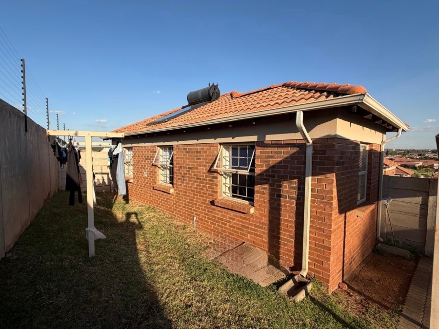 3 Bedroom Property for Sale in Olievenhoutbosch Gauteng