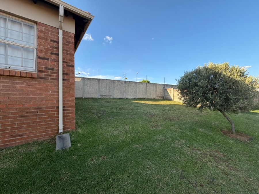 3 Bedroom Property for Sale in Olievenhoutbosch Gauteng