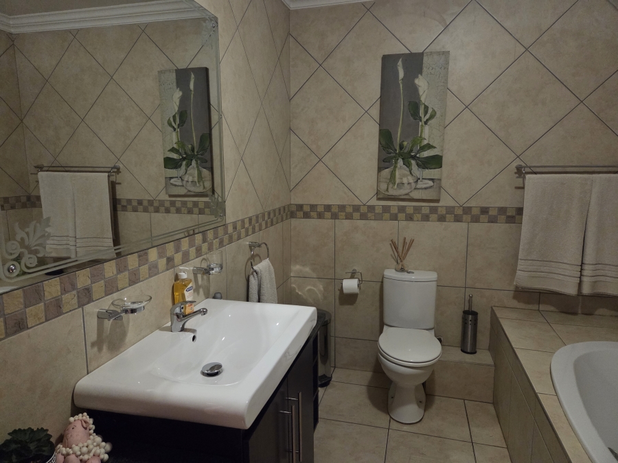 4 Bedroom Property for Sale in Montana Gauteng