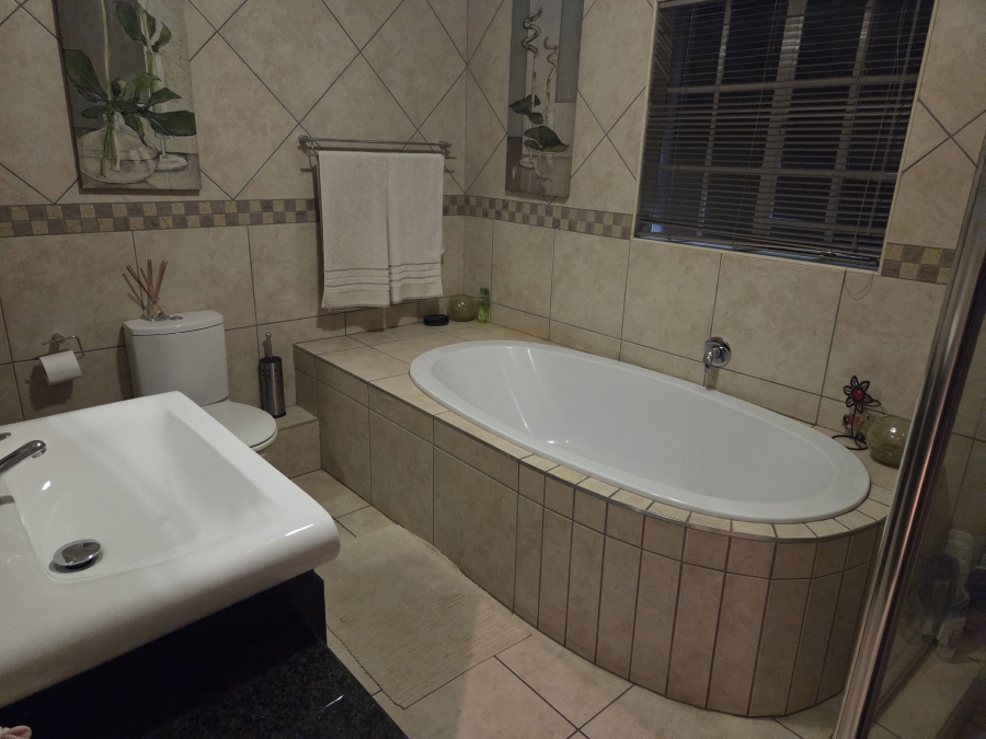 4 Bedroom Property for Sale in Montana Gauteng