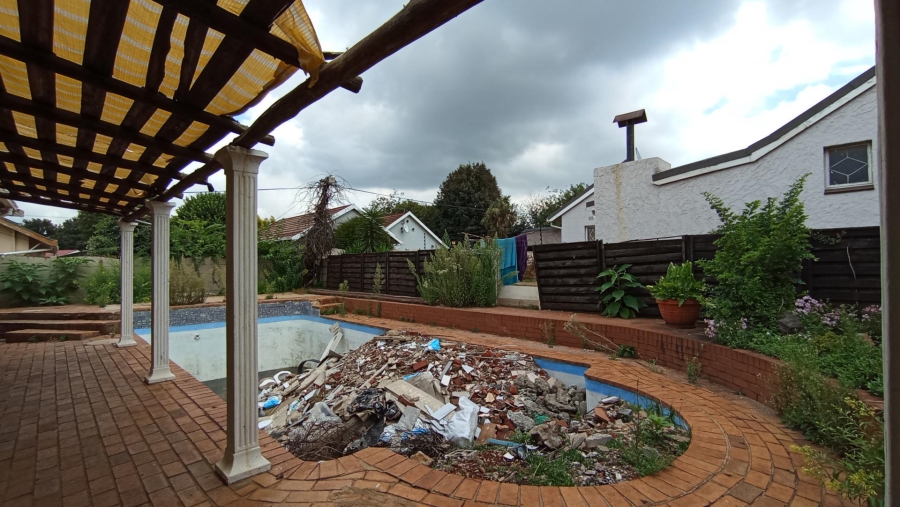 5 Bedroom Property for Sale in Wychwood Gauteng