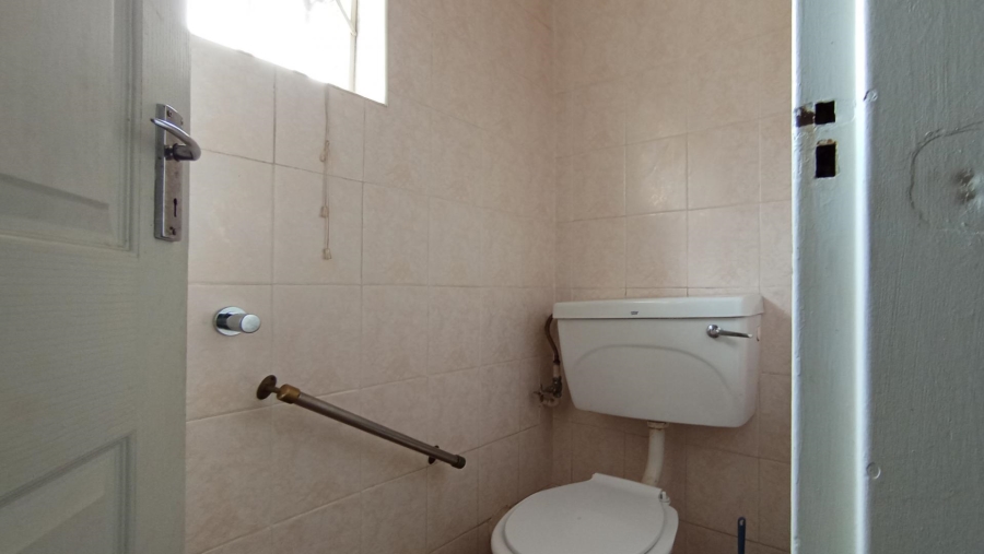 5 Bedroom Property for Sale in Wychwood Gauteng